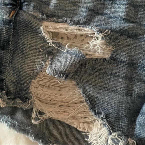 American Eagle Shorts - Picture 5 of 7